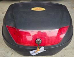 Topcase Motorrad schwarz mit Schlüssel 