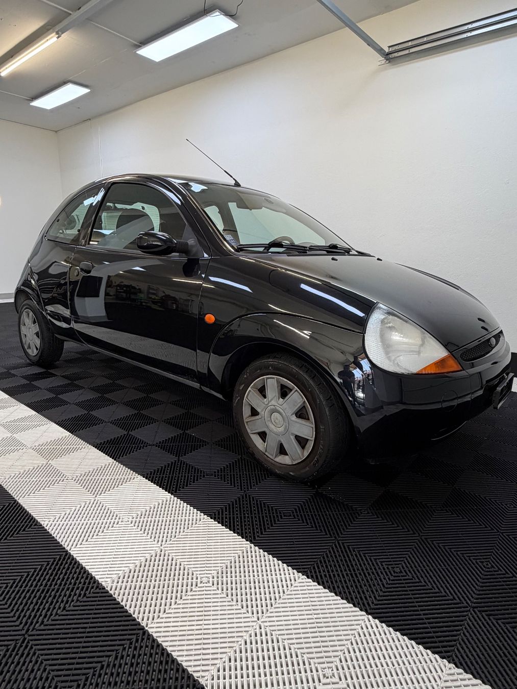 Automobili: Ford Ka, Sparsam – Usato da Oensingen venduto da buj_d9dw 2