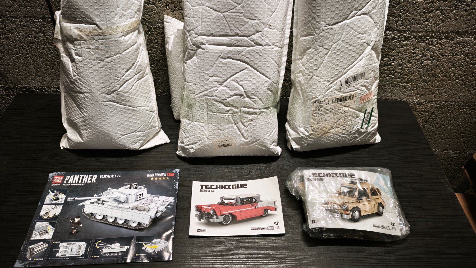 Jeux de construction: Set bricks cars tank – Neuf avec emballage d'origine à Vernayaz par Suisse1010