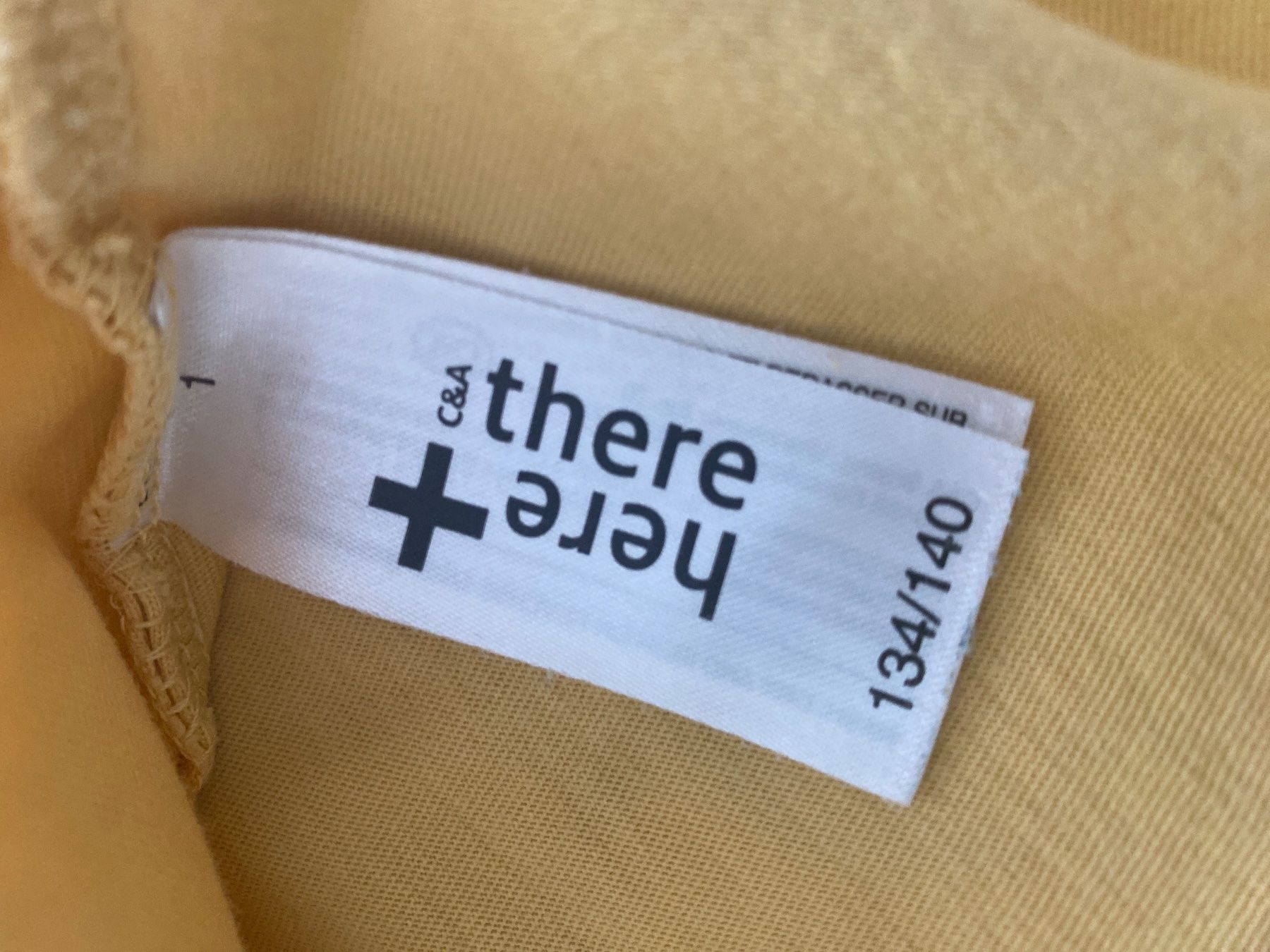 C&A Hemden, T-Shirts & Polos: T Shirt Grösse 134/140 – Gebraucht aus Glattbrugg von riseca 5
