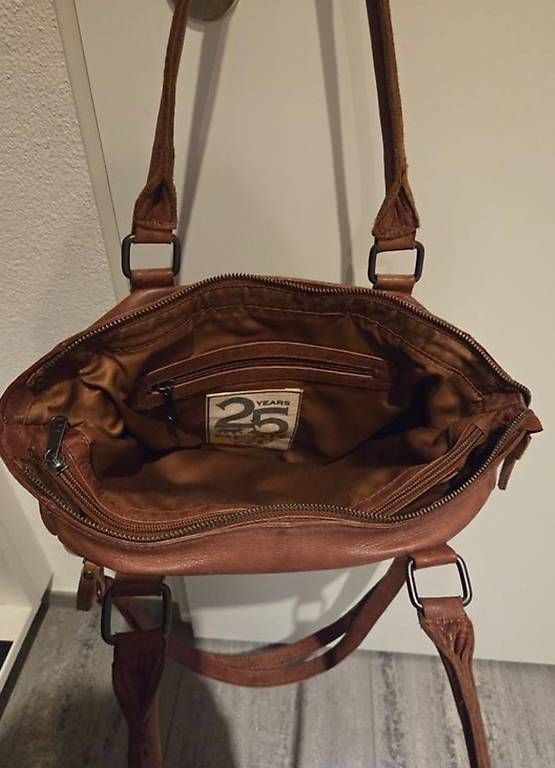 Taschen für Damen: Dunkelbraune Ledertasche (Marke Bear) – Gebraucht aus Herisau von lia17 1