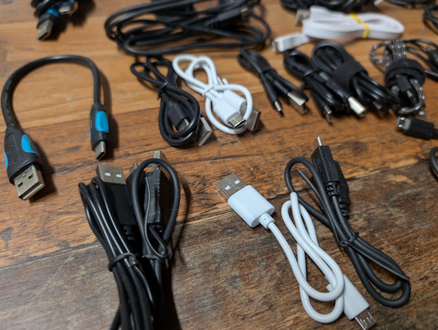 Kabel: Diverse USB Kabel – Gebraucht aus Neuenhof von mlw_w98j 1