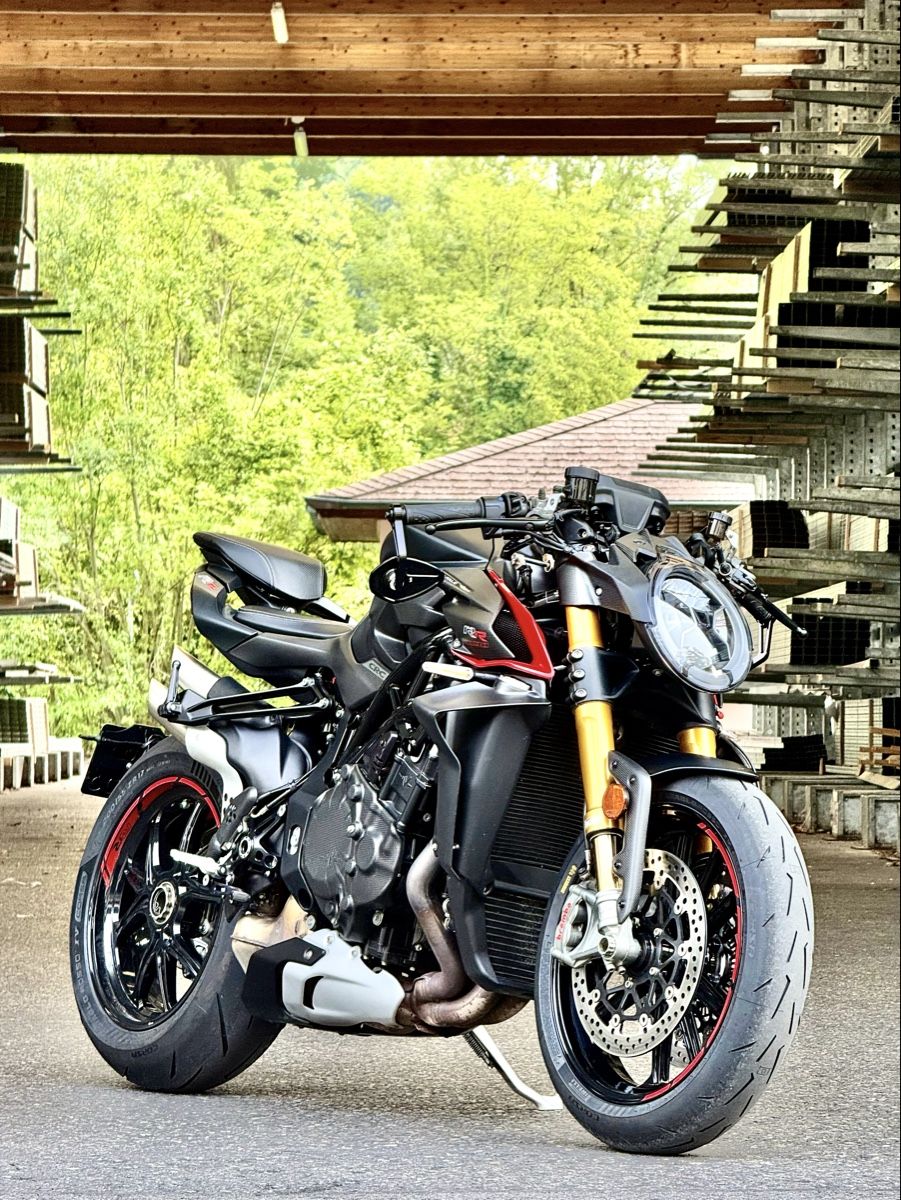 MV Agusta Strada: MV Agusta Brutale 1000RR – Usato da Wildegg venduto da phaenomen 5
