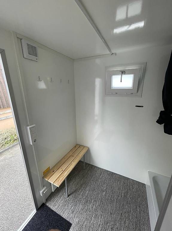 Servizi & Riparazioni: Vermietung Duschmobil – Usato da Stans venduto da leoOs 1