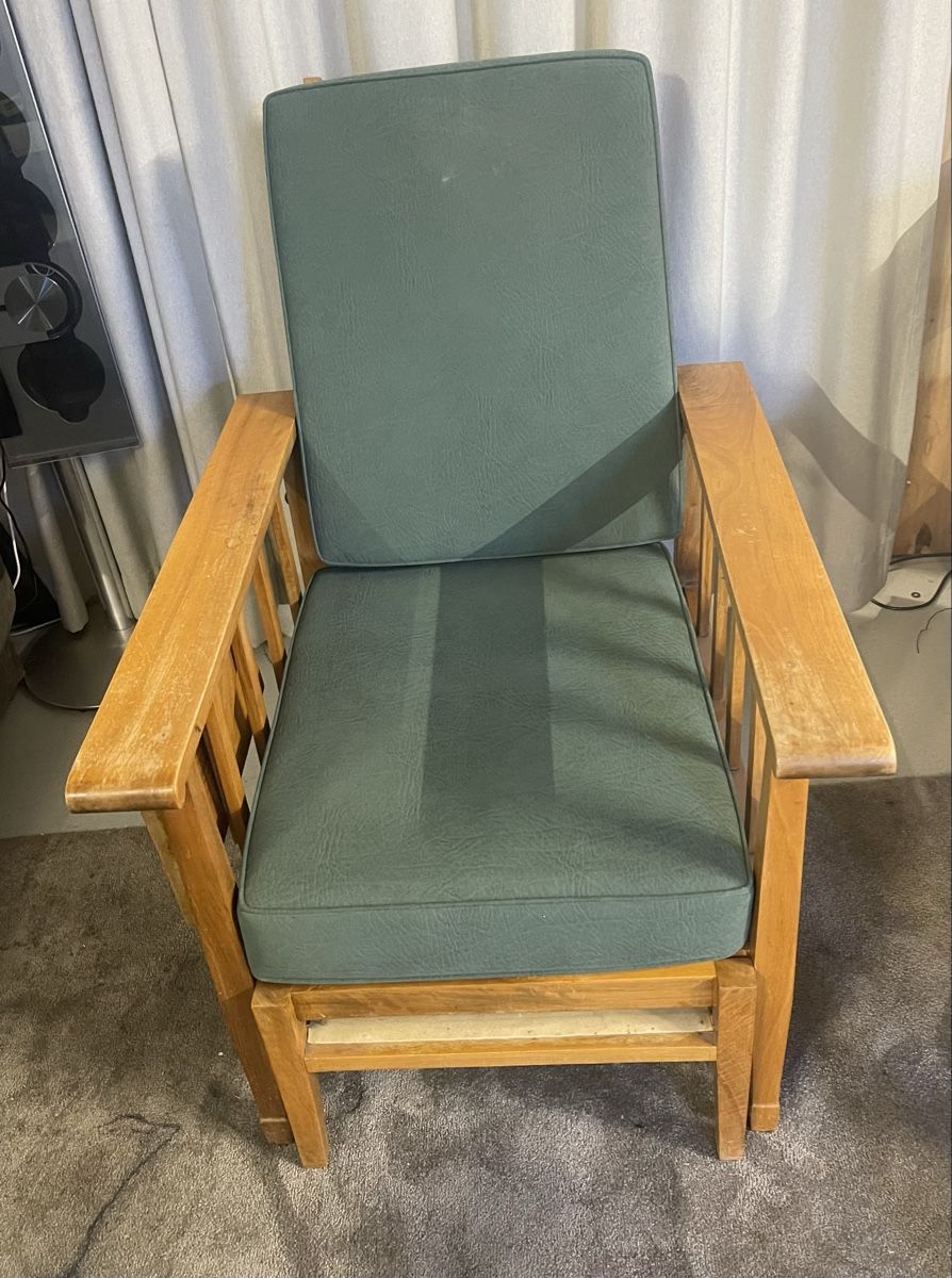 Poltrone: Vintage Multifunktionssessel im Bauhaus-Stil mit Hocker – Usato da Mönchaltorf venduto da tex-52