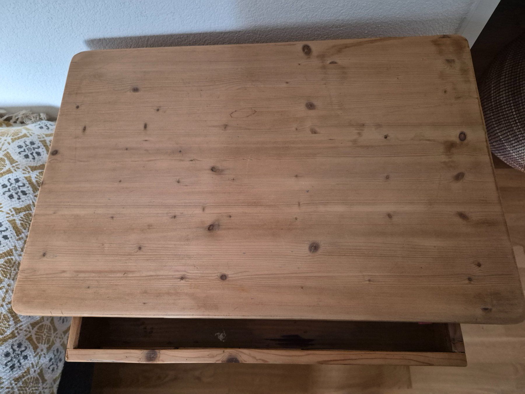 Tische: Altes Holztischli – Gebraucht aus Goldach von ursi59 3
