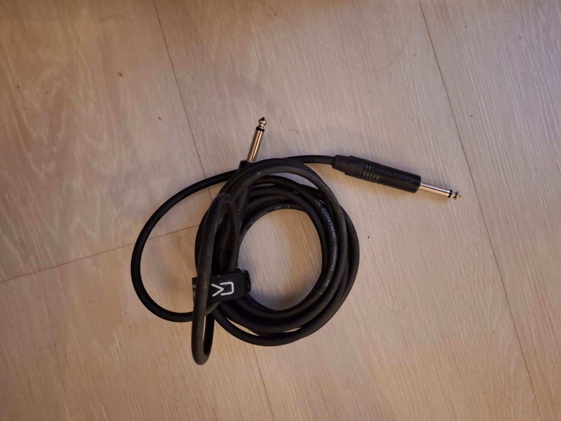 Ibanez Strumenti musicali: Ibanez E-Gitarre mit Verstärker, Kabel und Ständer – Usato da Bern venduto da iva_jf75 5