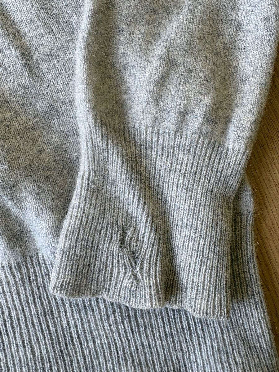 Maglioni & Felpe: Rollkragenpullover hellgrau Grösse M 100% Kaschmir  – Usato da Luzern venduto da Valie 1