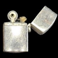 🔥 Mini-Vintage-Feuerzeug – Stilvoll & Sammlerstück! 🔥