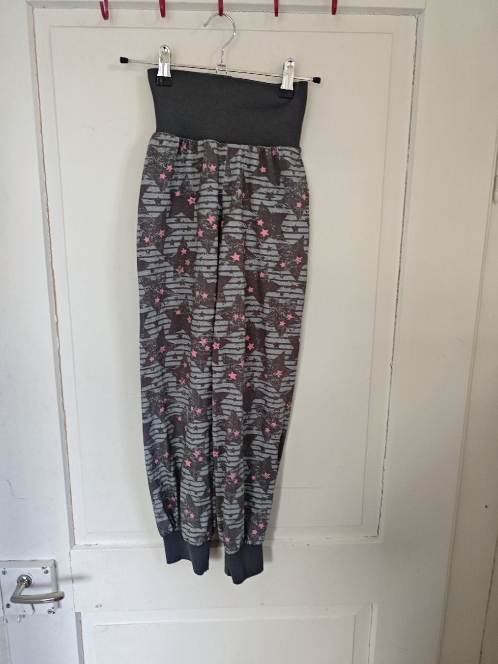 Pantaloni: Jersey Hose Gr 122/128  – Usato da Winterthur venduto da Shorna
