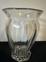 Elegante Kristallvase, gerippt, Vintage Design Höhe: 17.5 cm