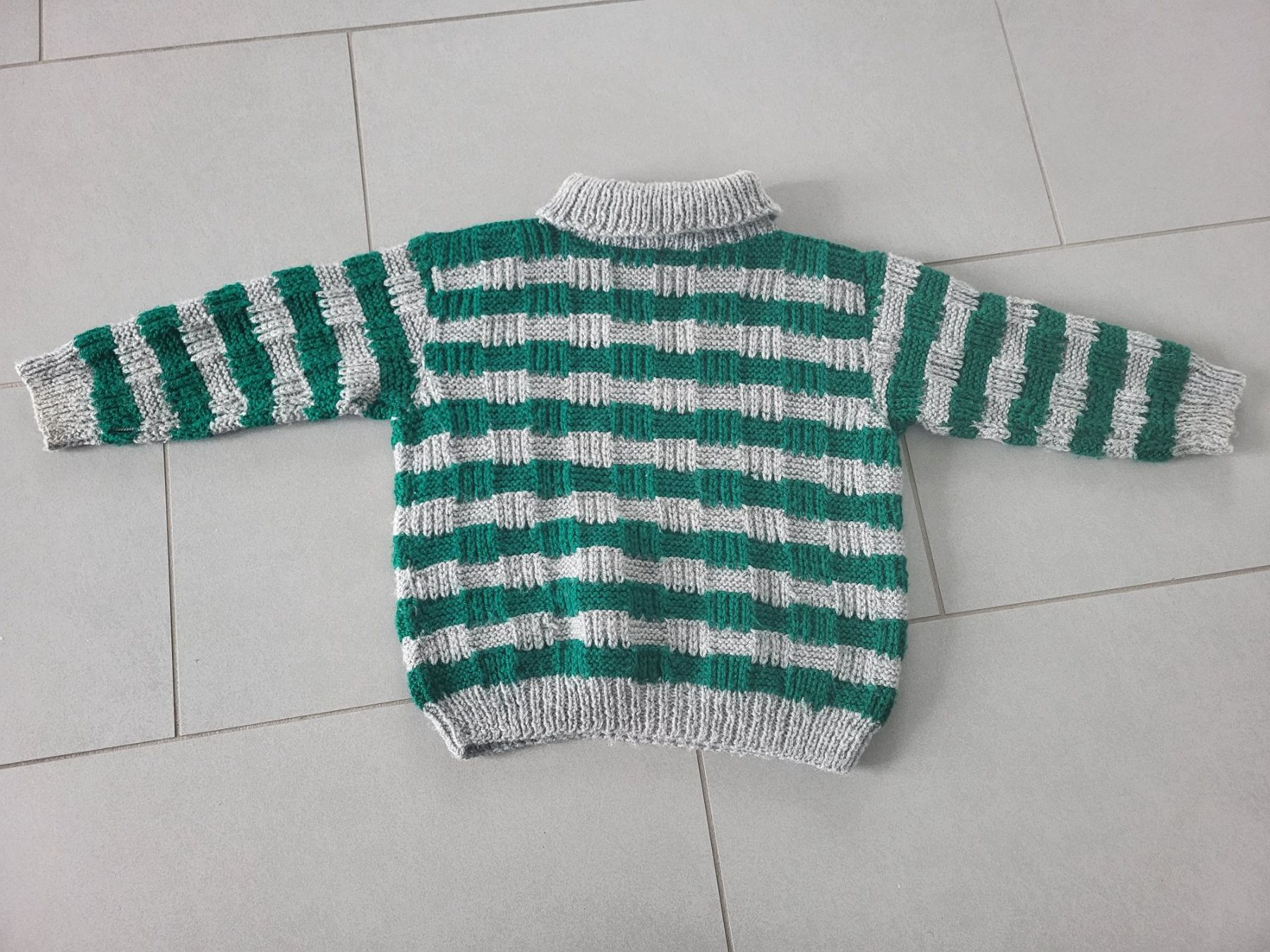 Maglioni & Felpe: Pullover Wolle selbstgestrickt gr. 104 110 116 – Usato da Boswil venduto da i12i 1