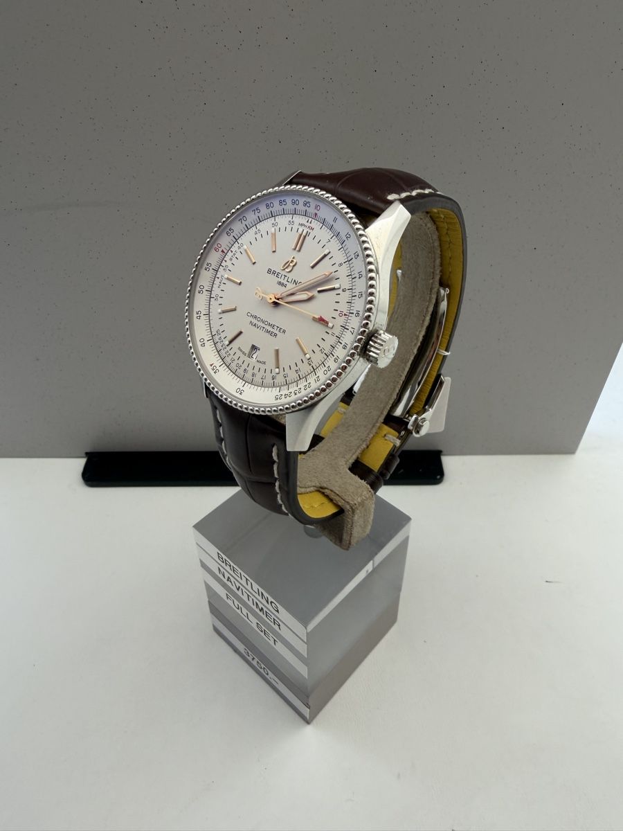 Breitling Uhren: Montre Breitling Navitimer 41 automatique, full set – Neu (gemäss Beschreibung) aus Crans VS von horlogerie-langel 5