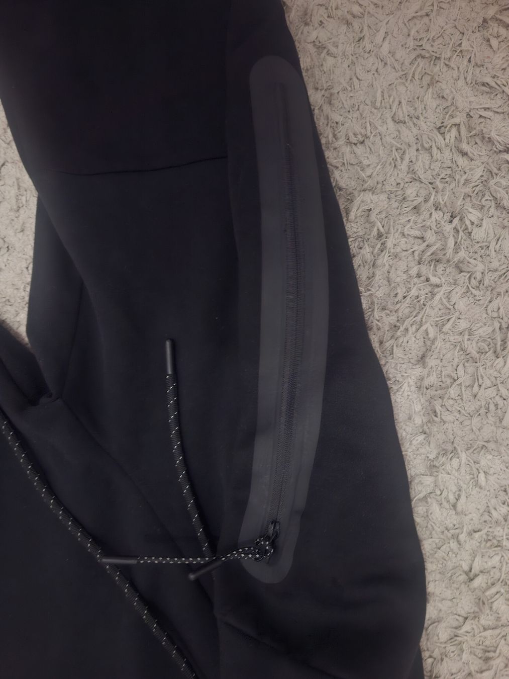 Pantaloni: Nike Tech Fleece Jogginghose Black S – Nuovo (secondo la descrizione) da Schliern b. Köniz venduto da ahmetugurtokalii 4