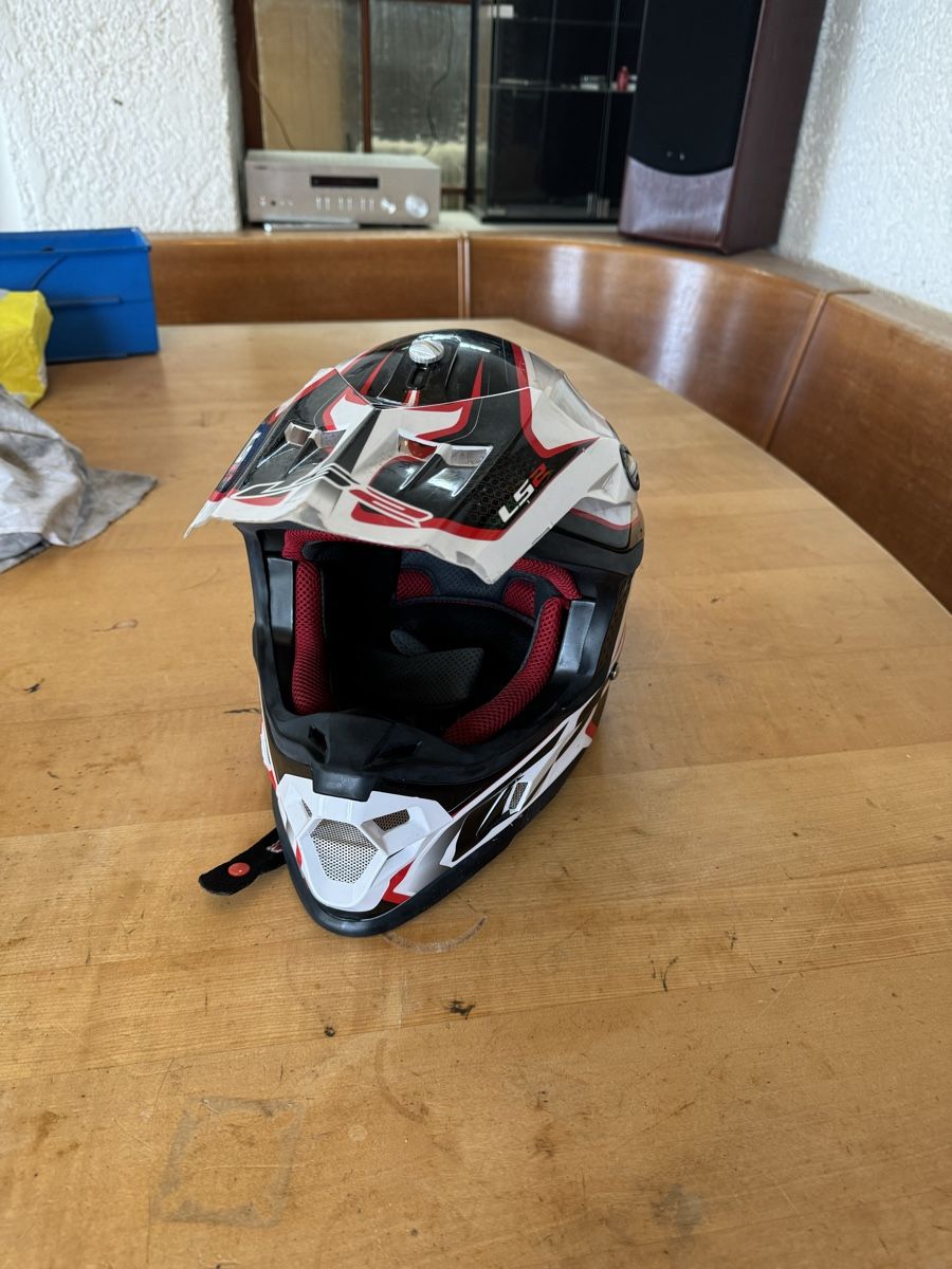 Caschi & visiere: Motorrad Helm – Usato da Dübendorf venduto da Sachs621