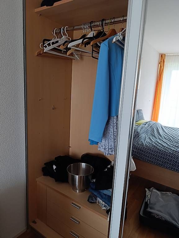 Armoires: Schiebetürschrank – D'occasion à Kriens par smrcius 1