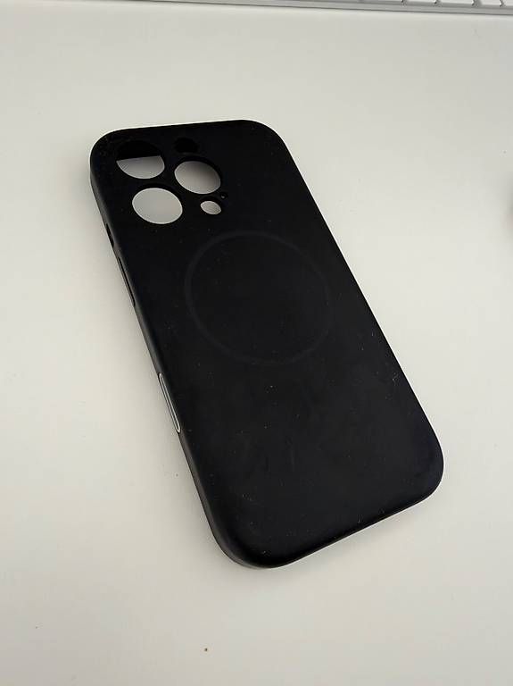 Cover & Protezioni schermo: iPhone 16 Pro Hülle - Schwarz - Magsafe - Grip – Usato da Zürich venduto da gia_wf68 2
