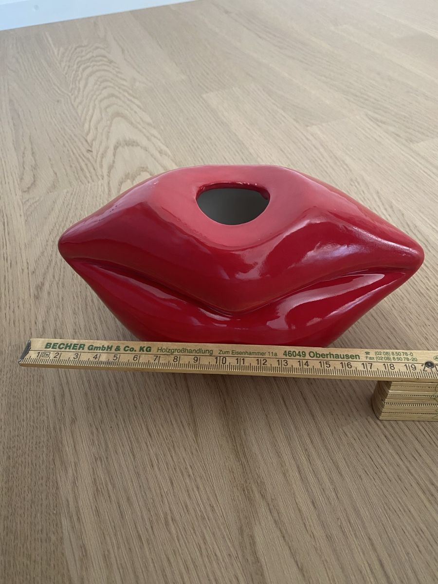 Toutes les décorations: Rote Lippen Vase – D'occasion à Wetzikon ZH par rit_ramtr 7