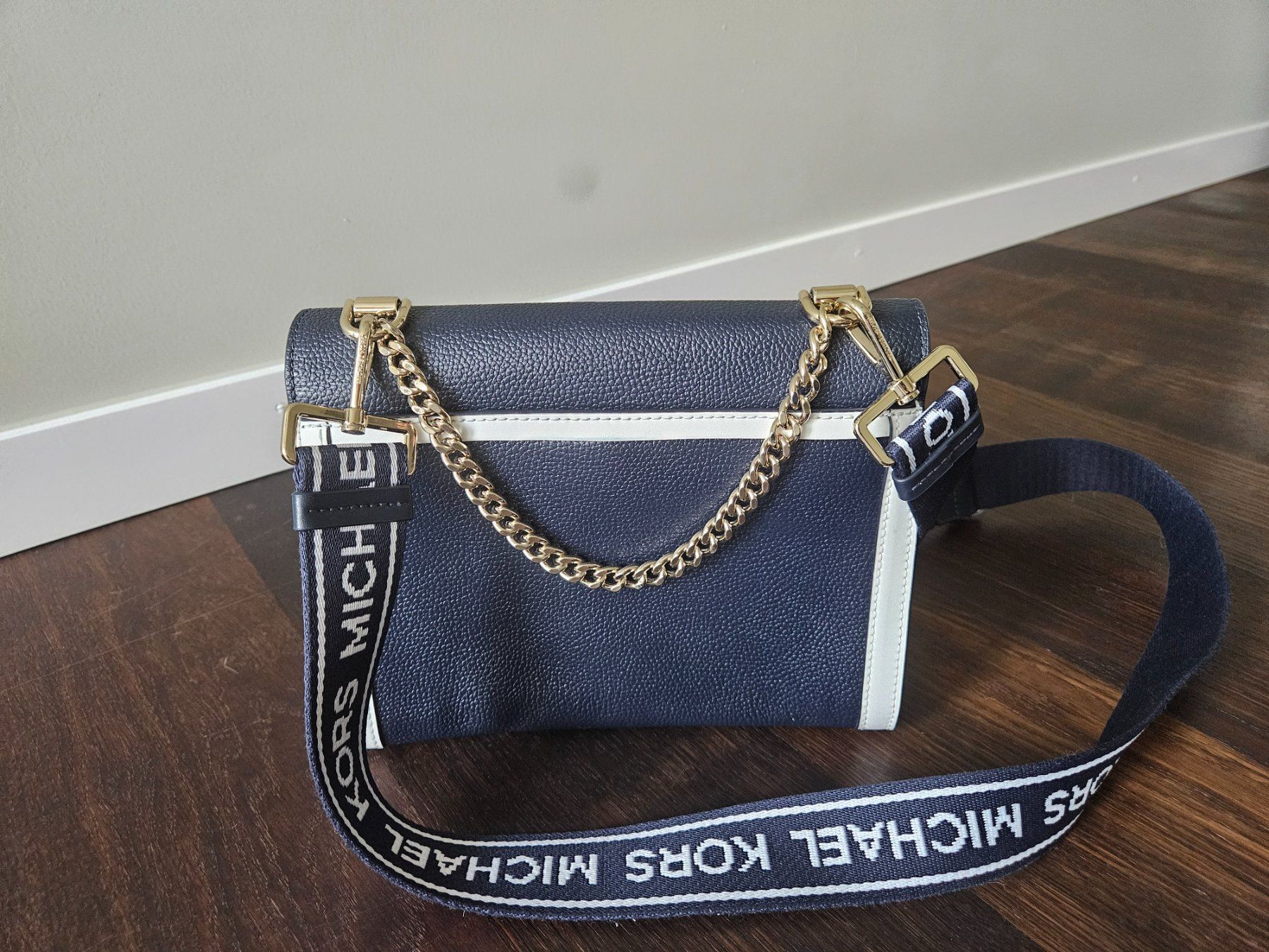 Michael Kors Borse da donna: Michael Kors All Logo Strap Crossbody Bag – Usato da Rotkreuz venduto da cat.dra 1
