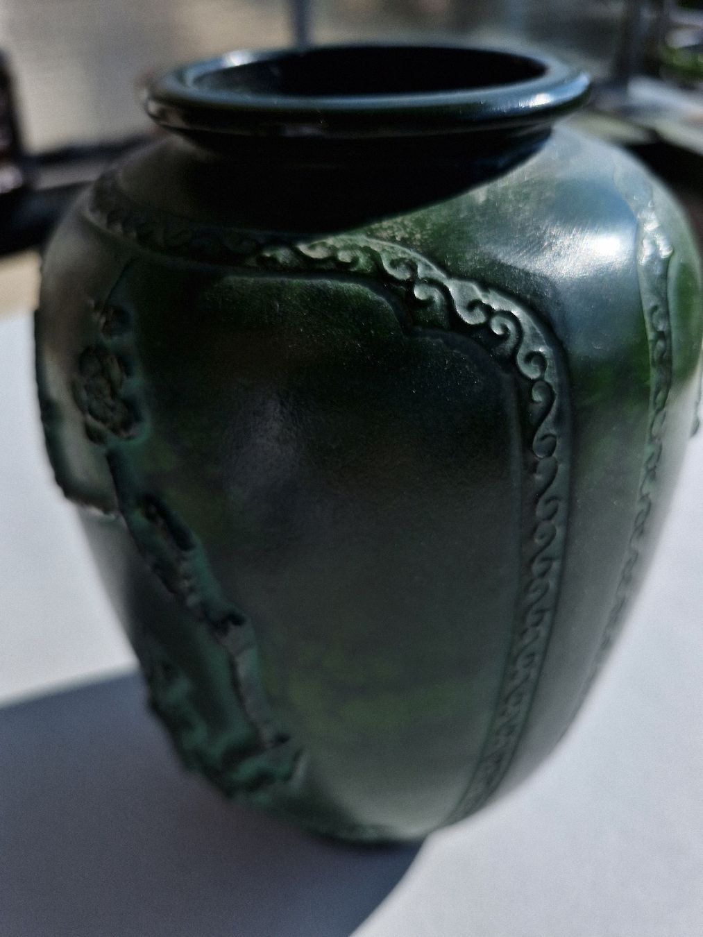 Vase & Récipients: Antike grüne Asiatische Vase mit Blumenmuster – D'occasion à Zürich par Secretariat11 2