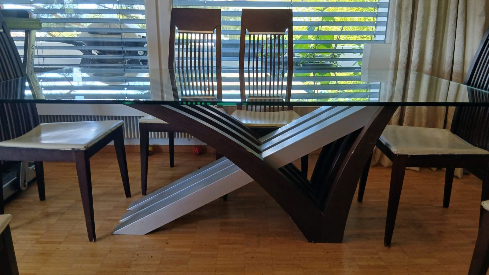 Tischset: Esstisch mit Stühlen. – Gebraucht aus Herrliberg von Kagor 3