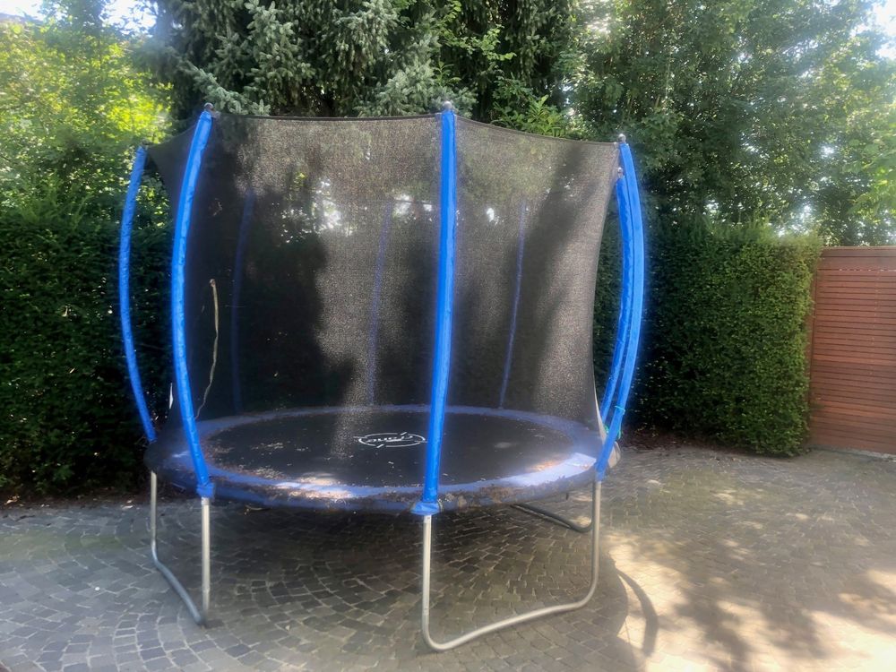 Trampolin, ca 33,5 m Durchmesser, gebraucht, zu verschenken Kaufen