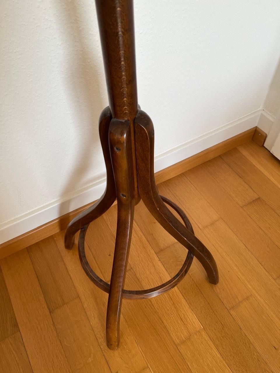 Guardaroba: Garderobenständer aus Holz – Usato da Bern venduto da jea_kp6h 2