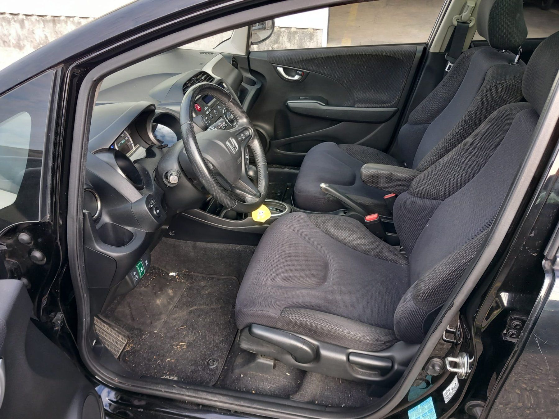 Honda Autos: HONDA JAZZ HYBRID - 2015 – D'occasion à Renens VD par  5