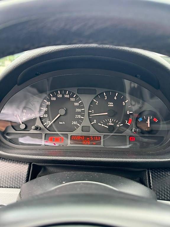 Tutti pezzi di ricambio auto: bmw e46 Tacho Benziner/Diesel  – Usato da Niedergösgen venduto da Zecinha 2