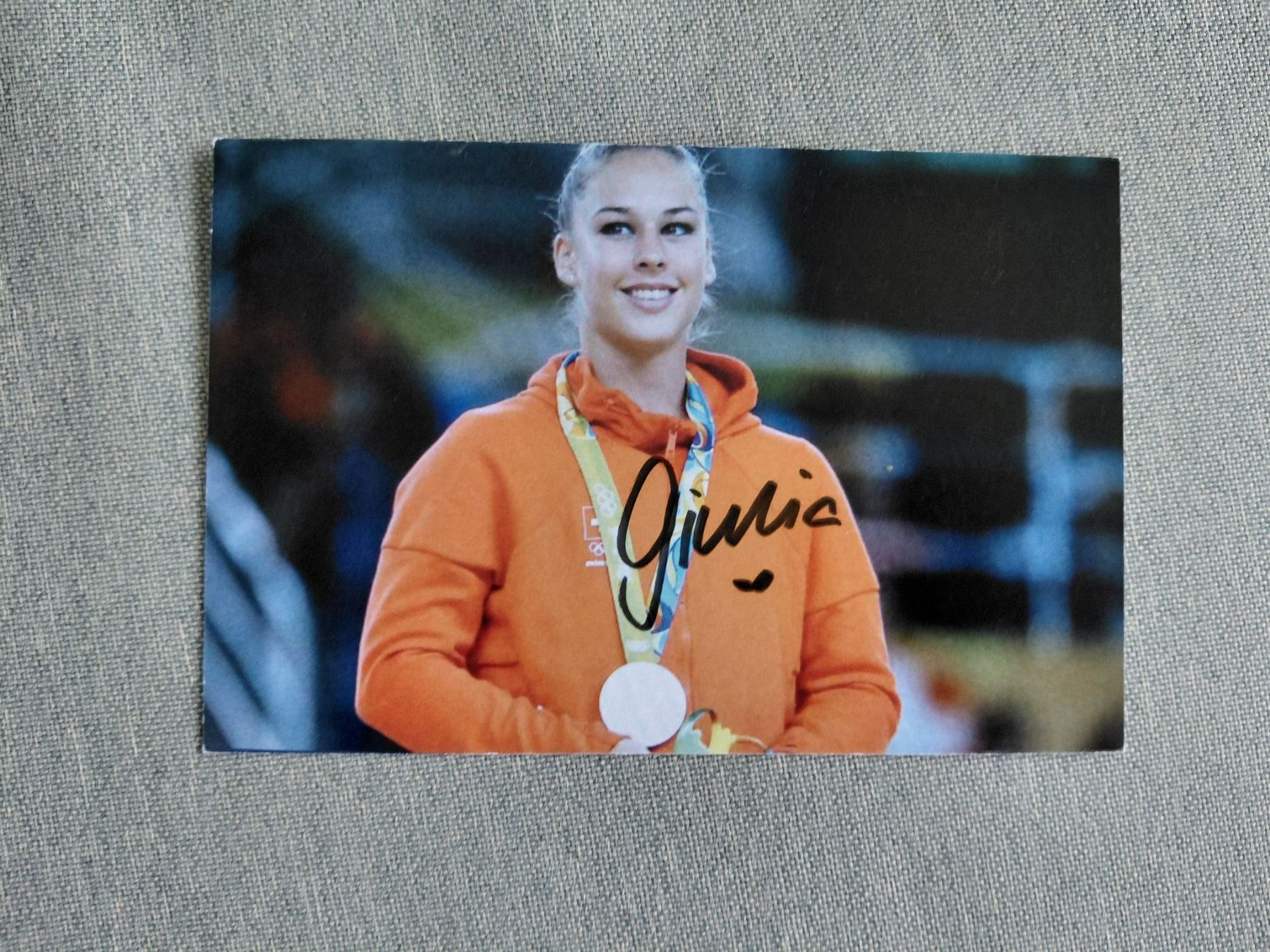 Autografi: Autogrammkarte Giulia Steingruber – Usato da Schmerikon venduto da Olympia04