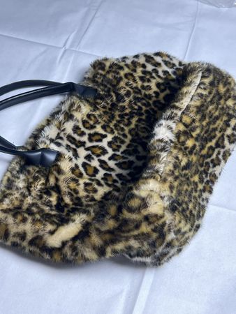 Handtasche Kunstfell Leooptik Schwarz Henkeltasche guter Zus