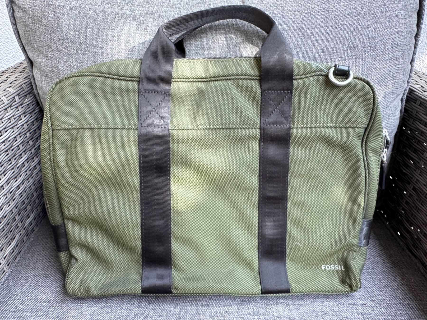 Fossil Taschen: Fossil Tasche in Olive grün – Gebraucht aus Solothurn von Leopold2019