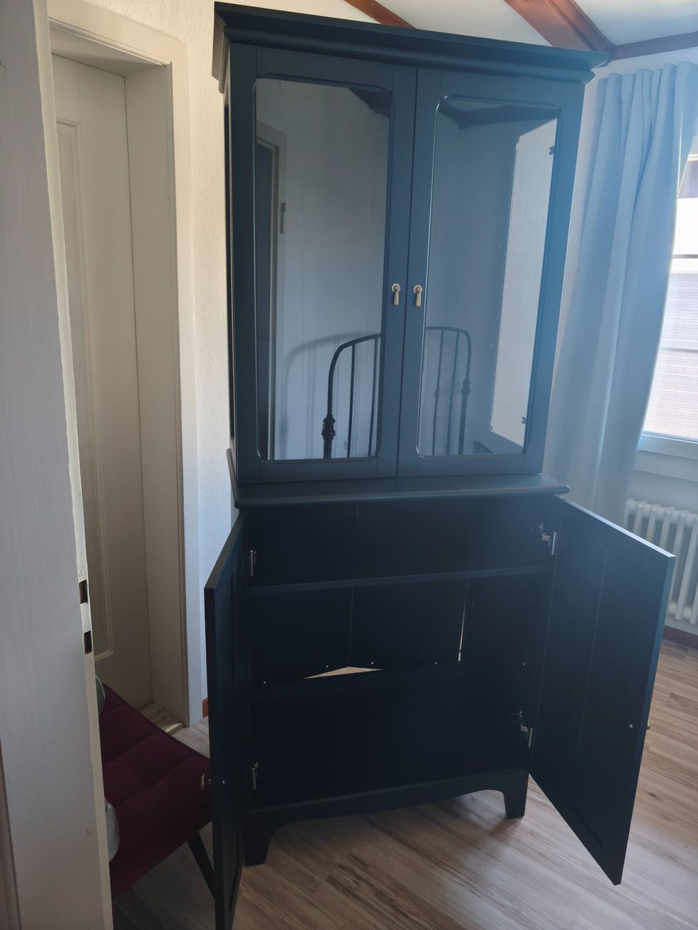 Vitrines: Vitrine Schrank mit indirekter Beleuchtung – D'occasion à Halten par Gludhilde 2