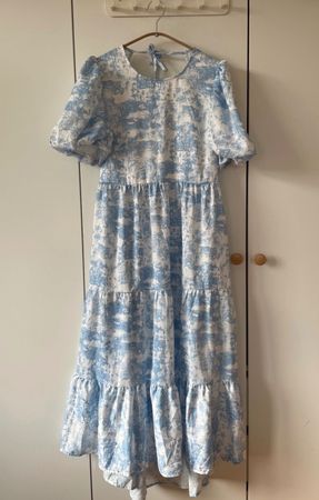 Sommerliches Midi Kleid mit Rückendetail Zara H&M boho