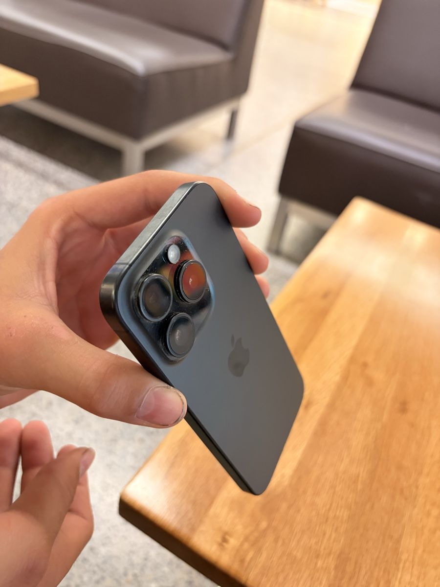 Apple Handys / Smartphones: Iphone 15 Pro Top Zustand – Neu (gemäss Beschreibung) aus Trimmis von HobbyGR2017