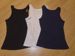 Sommer Set: 3 Tank Tops in XS - ideal für warme Tage!