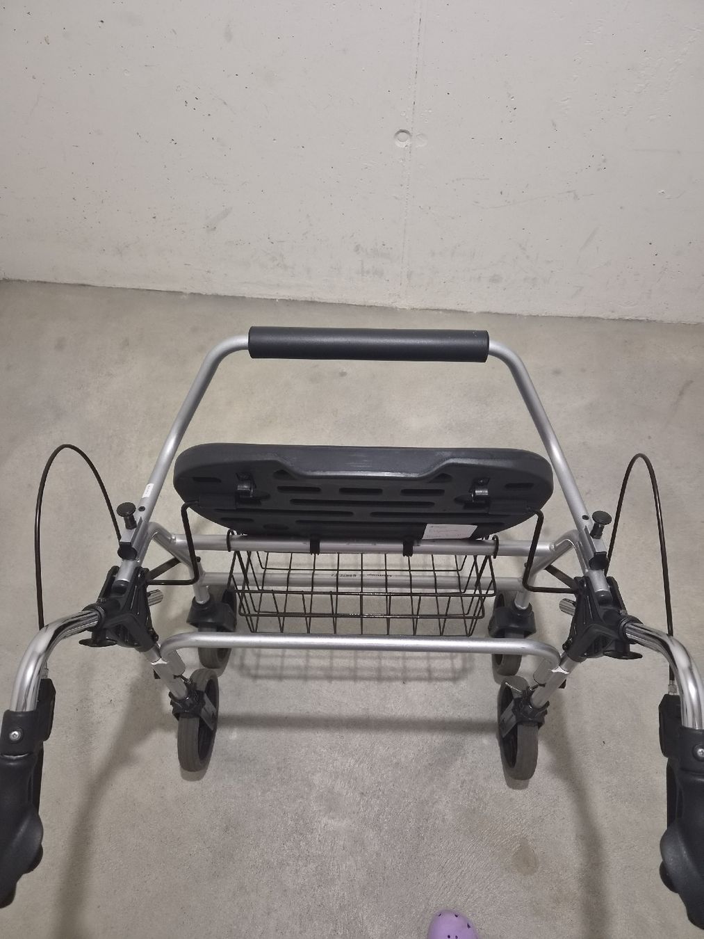 Ausili per la deambulazione: ROLLATOR – Usato da Steinmaur venduto da markys 1