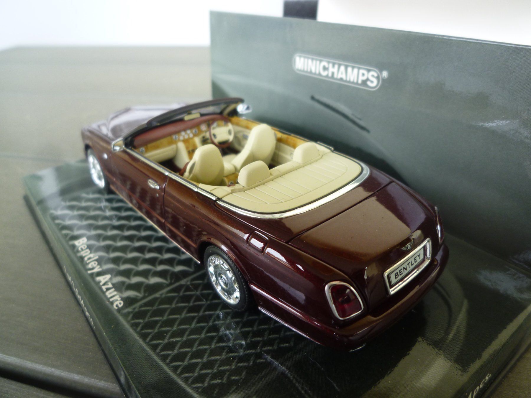 Bentley Modellini d'auto: Bentley Azure (2006) – Nuovo e nell'imballaggio originale da Flawil venduto da Imperiosud 3