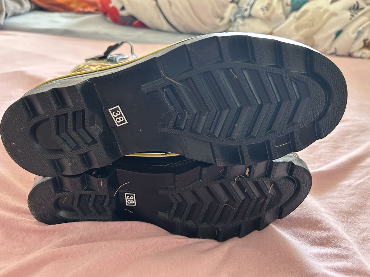 Scarpe da donna: Gummistiefel Grösse 38 – Nuovo (secondo la descrizione) da Sarmenstorf venduto da ramoeneli 1