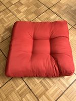 Rotes Outdoorkissen