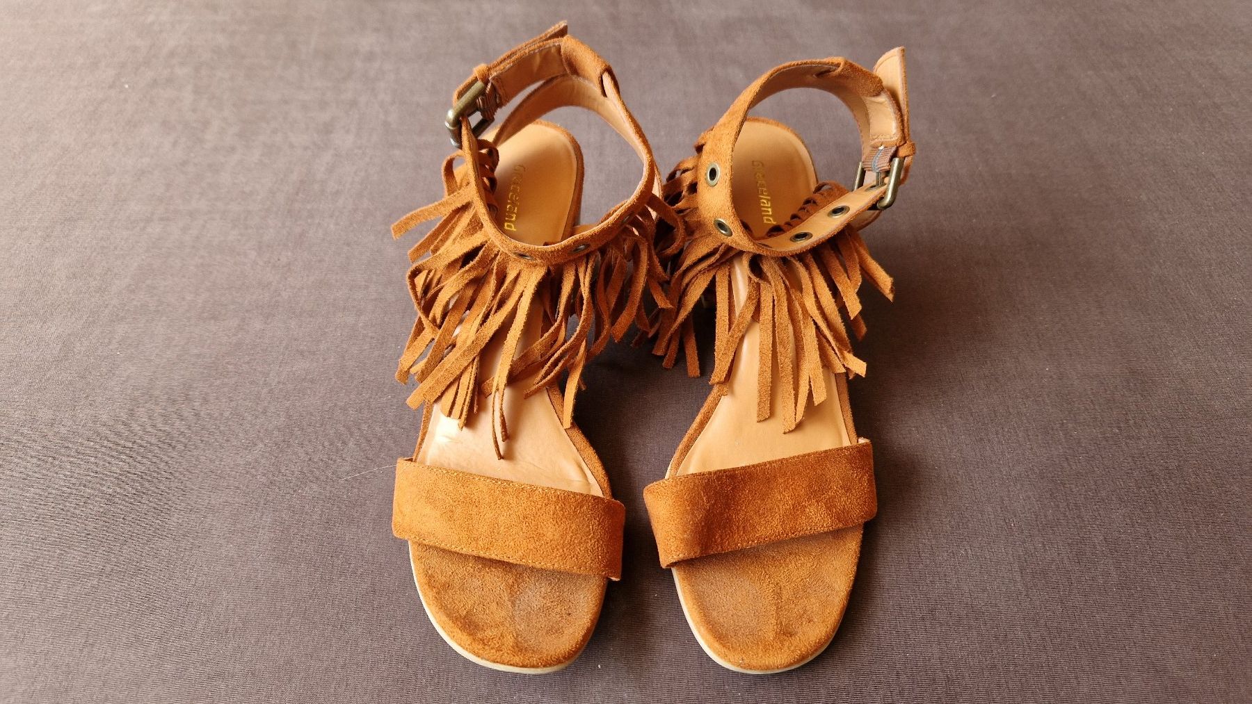 Scarpe da donna: Fransen Pumps, gr.40 – Usato da Laax GR venduto da Schoelli2 2