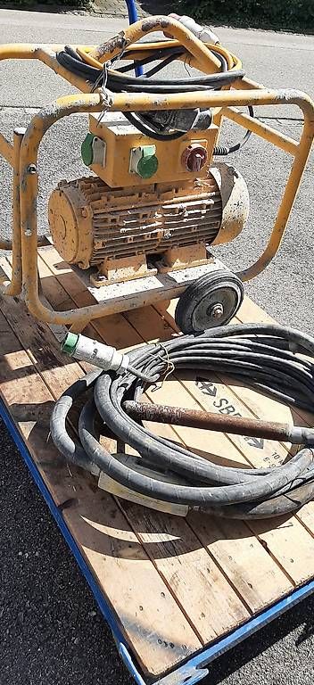 Alle Maschinen: Umformer mit Rüttelflaschen – Gebraucht aus Thayngen von Eddi68
