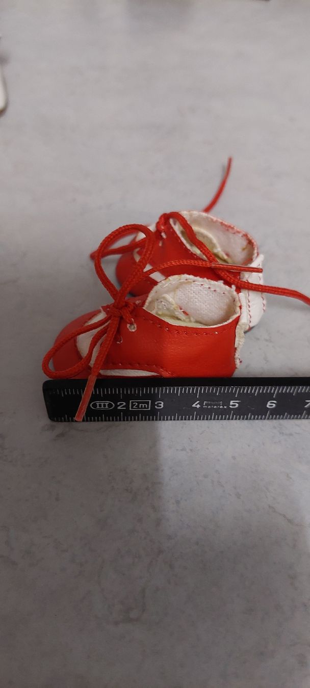 Poupées: 5Paar Puppenschuhe  – D'occasion à Muri AG par nindo1 8