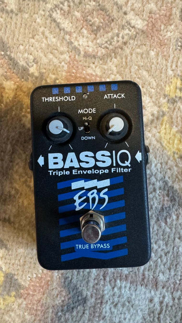 Musikinstrumente: EBS BassIQ Triple Envelope Filter – Gebraucht aus Uster von FireGnome
