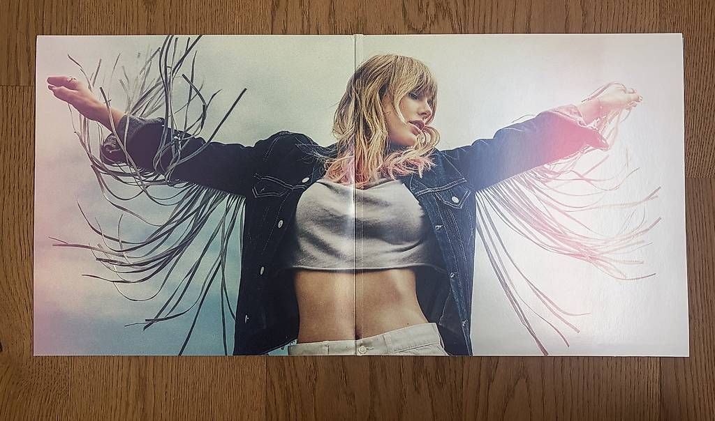 Dischi in vinile: Lover Taylor Swift Vinyl – Usato da Gossau ZH venduto da ninaardovino_21 3
