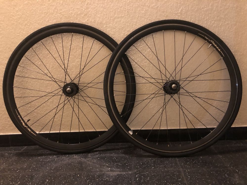 POINT Fixed And Free Laufradsatz – 28 Zoll, 36 Loch – Mit Freilauf- & Fixed-Zahnkranz