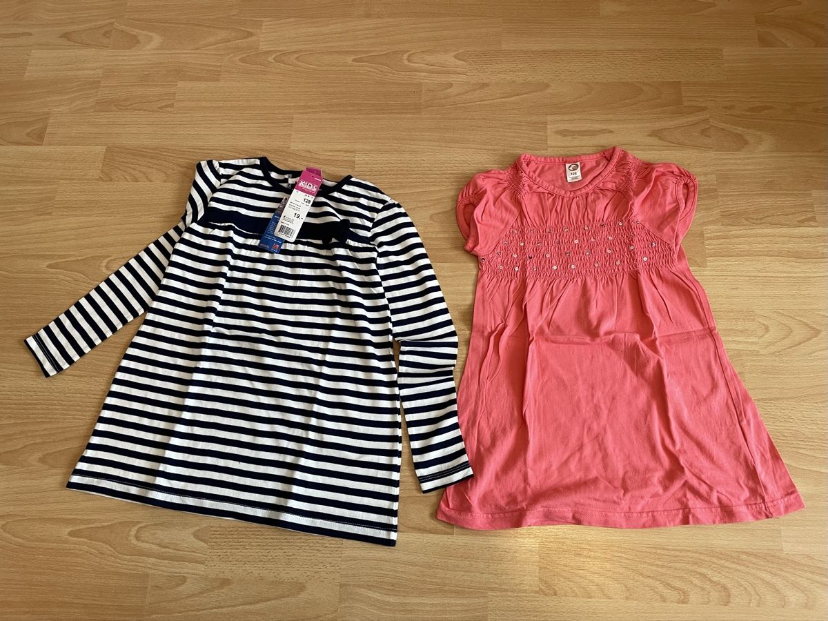 Lotti & Set di vestiti: Mädchen Kleiderpracht Gr. 128 – Usato da Chur venduto da Tsambiko 2