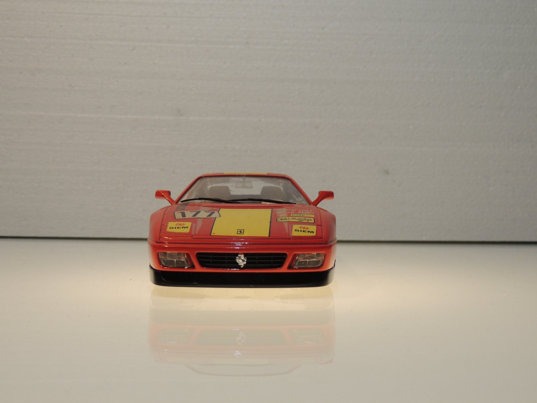 Bburago Modellautos: BBurago Ferrari 348 TB Evo.1989 Rot 1:24 – Gebraucht aus Corminboeuf von corbay 1