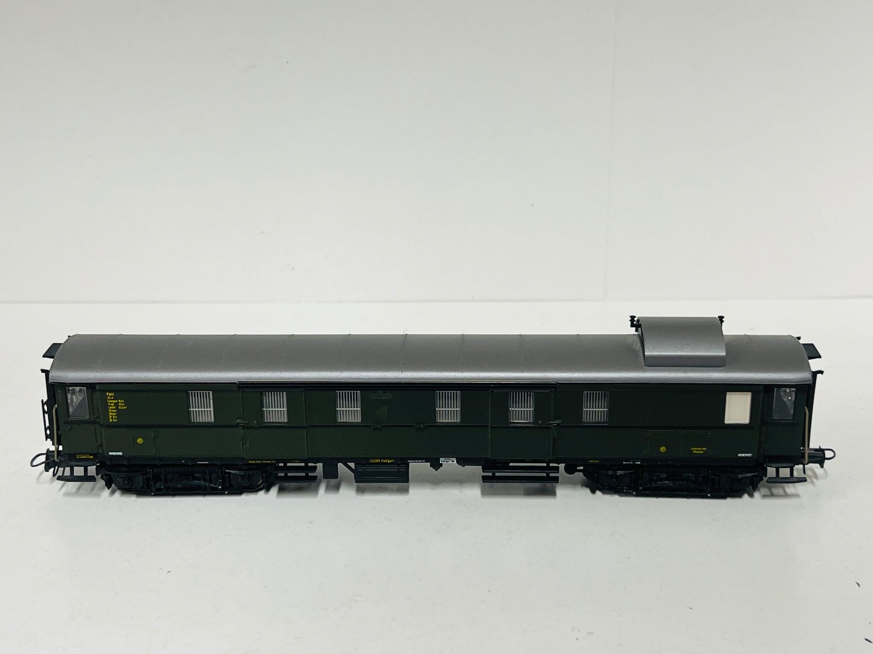 Roco Modellini di ferrovie: Roco DB  Gepäckwagen H0 DC – Difettoso da Geroldswil venduto da TopTrain54