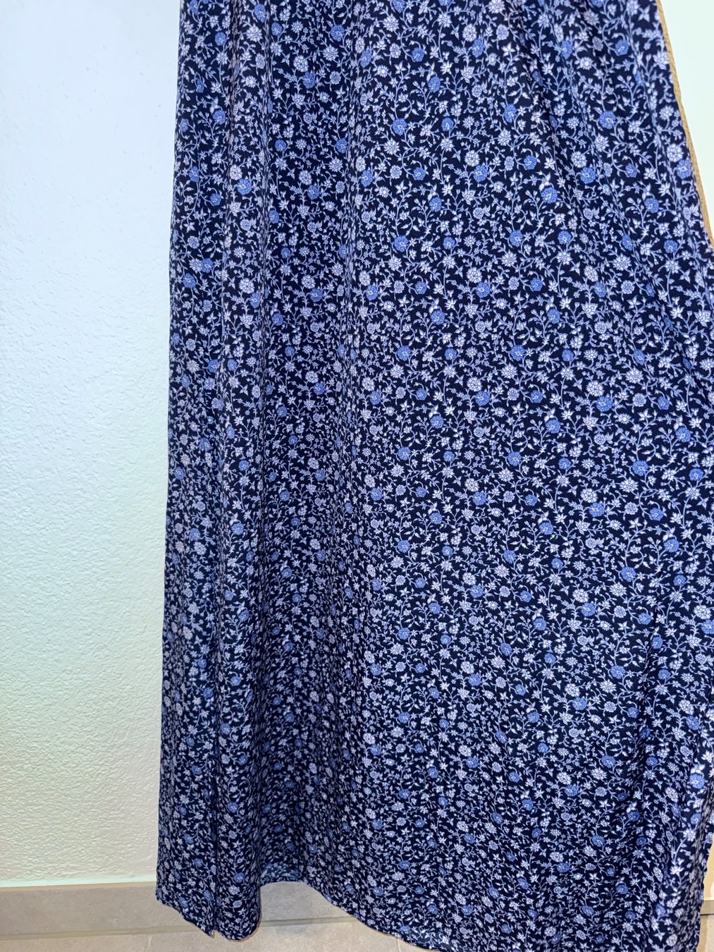 Tally Weijl Robes: Blaues Maxikleidmit Blumenmuster – D'occasion à Zofingen par zac_spc2 2